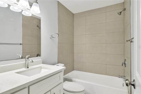 Apartment in Saint Petersburg, Florida 2 bedrooms, 92.9 sq.m. № 2106871 - photo 9
