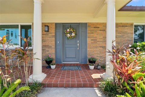 Casa en venta en Brandon, Florida, 3 dormitorios, 200.11 m2 № 1746969 - foto 3