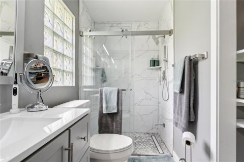 Casa en venta en Brandon, Florida, 3 dormitorios, 200.11 m2 № 1746969 - foto 23