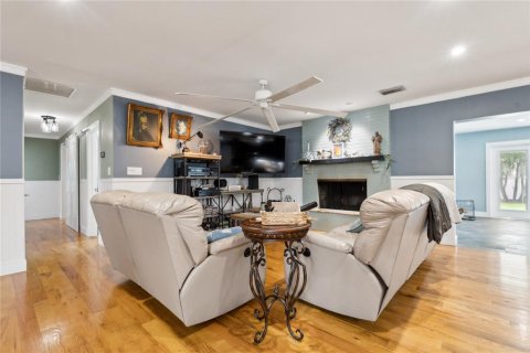 Casa en venta en Brandon, Florida, 3 dormitorios, 200.11 m2 № 1746969 - foto 11