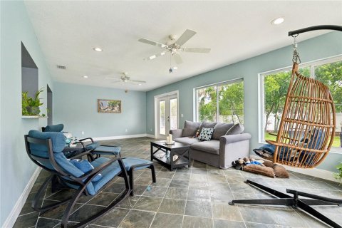 Casa en venta en Brandon, Florida, 3 dormitorios, 200.11 m2 № 1746969 - foto 16