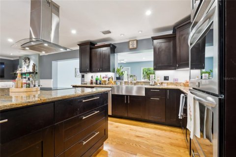 Casa en venta en Brandon, Florida, 3 dormitorios, 200.11 m2 № 1746969 - foto 8