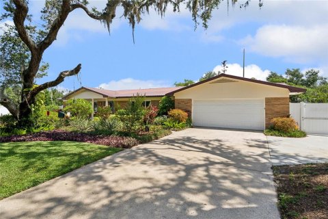 Casa en venta en Brandon, Florida, 3 dormitorios, 200.11 m2 № 1746969 - foto 2