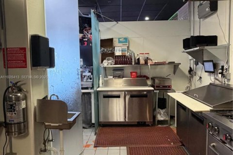 Immobilier commercial à vendre à Boynton Beach, Floride № 1987042 - photo 11