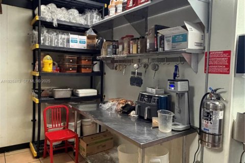 Immobilier commercial à vendre à Boynton Beach, Floride № 1987042 - photo 10