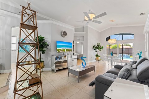 Купить виллу или дом в Пальметто-Бей, Флорида 3 спальни, 111.11м2, № 1926008 - фото 7