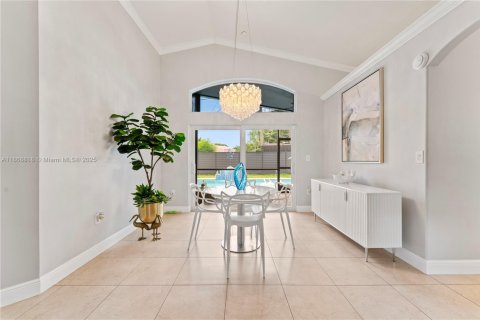 Купить виллу или дом в Пальметто-Бей, Флорида 3 спальни, 111.11м2, № 1926008 - фото 12