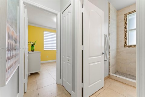 Купить виллу или дом в Пальметто-Бей, Флорида 3 спальни, 111.11м2, № 1926008 - фото 14