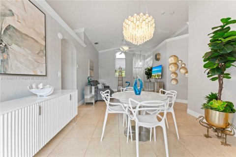 Купить виллу или дом в Пальметто-Бей, Флорида 3 спальни, 111.11м2, № 1926008 - фото 8