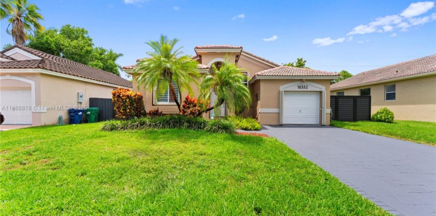 Дом в Пальметто-Бей, Флорида 3 спальни, 111.11м2 № 1926008