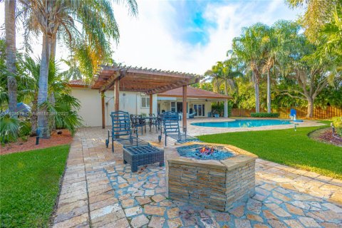 House in Homestead, Florida 4 bedrooms, 259.2 sq.m. № 1783936 - photo 14