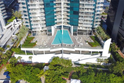 Condominio en venta en Sunny Isles Beach, Florida, 1 dormitorio, 107.86 m2 № 1708800 - foto 18