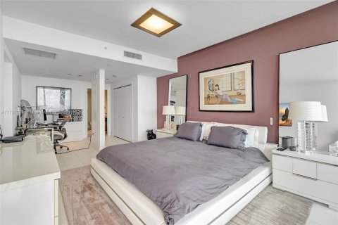 Condominio en venta en Sunny Isles Beach, Florida, 1 dormitorio, 107.86 m2 № 1708800 - foto 10