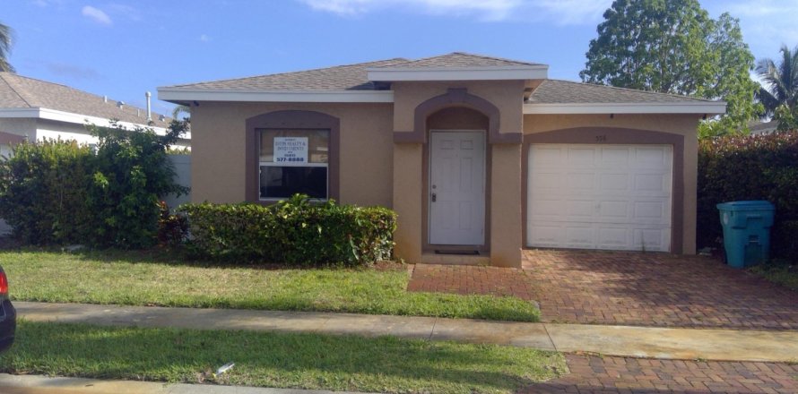 Casa en Boynton Beach, Florida 3 dormitorios, 100.71 m2 № 1188630