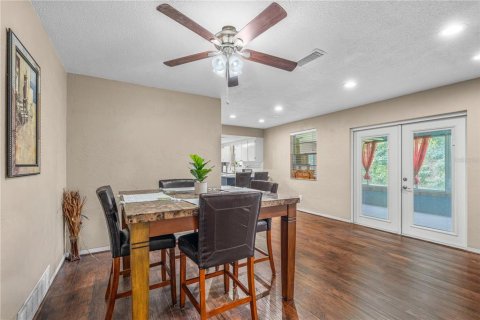 House in South Daytona, Florida 3 bedrooms, 156.73 sq.m. № 2394366 - photo 11
