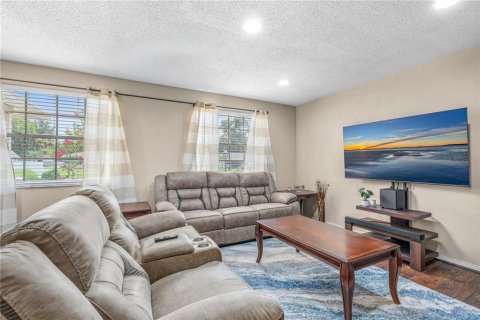 House in South Daytona, Florida 3 bedrooms, 156.73 sq.m. № 2394366 - photo 7