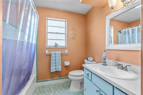 House in South Daytona, Florida 3 bedrooms, 156.73 sq.m. № 2394366 - photo 27