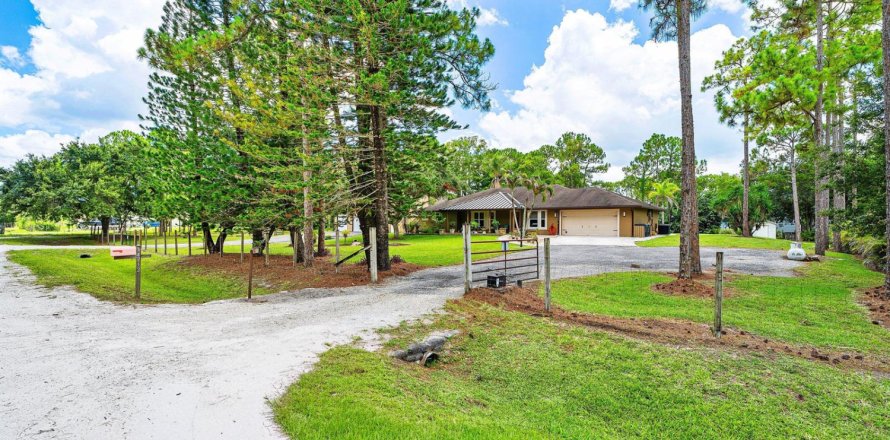 Villa ou maison à Loxahatchee Groves, Floride 4 chambres, 205.87 m2 № 2084380