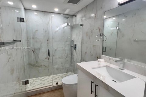 Copropriété à louer à Miami, Floride: 2 chambres, 80.45 m2 № 2004160 - photo 10