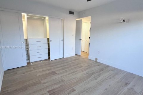 Copropriété à louer à Miami, Floride: 2 chambres, 80.45 m2 № 2004160 - photo 16