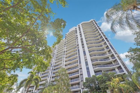 Condo in Aventura, Florida, 2 bedrooms  № 2068763 - photo 2