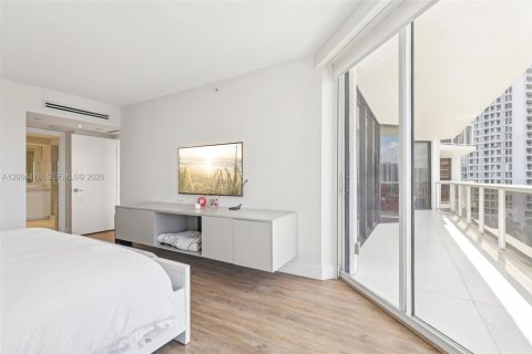 Condo in Aventura, Florida, 2 bedrooms  № 2068763 - photo 28