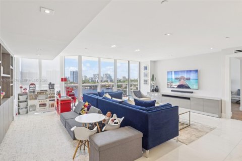 Condo in Aventura, Florida, 2 bedrooms  № 2068763 - photo 11