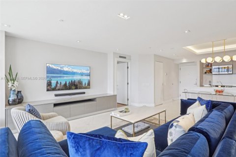 Condo in Aventura, Florida, 2 bedrooms  № 2068763 - photo 9