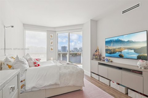Condo in Aventura, Florida, 2 bedrooms  № 2068763 - photo 30