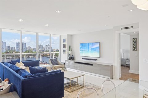 Condo in Aventura, Florida, 2 bedrooms  № 2068763 - photo 10