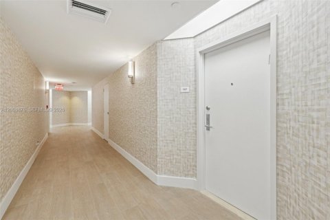 Condo in Aventura, Florida, 2 bedrooms  № 2068763 - photo 3