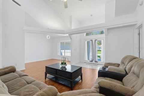 House in South Daytona, Florida 3 bedrooms, 176.79 sq.m. № 2103361 - photo 7