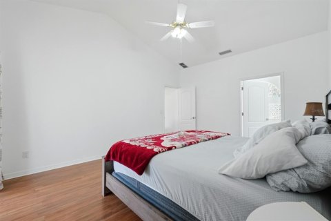 House in South Daytona, Florida 3 bedrooms, 176.79 sq.m. № 2103361 - photo 19