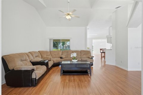 House in South Daytona, Florida 3 bedrooms, 176.79 sq.m. № 2103361 - photo 5