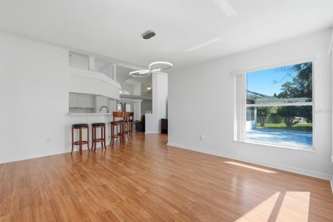 House in South Daytona, Florida 3 bedrooms, 176.79 sq.m. № 2103361 - photo 16