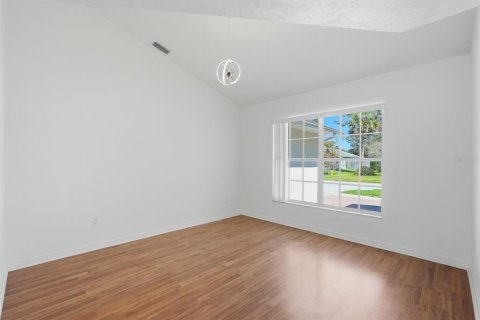 House in South Daytona, Florida 3 bedrooms, 176.79 sq.m. № 2103361 - photo 25