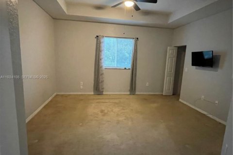 Casa en alquiler en Cutler Bay, Florida, 3 dormitorios, 197.51 m2 № 1987480 - foto 8
