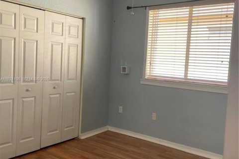 Casa en alquiler en Cutler Bay, Florida, 3 dormitorios, 197.51 m2 № 1987480 - foto 13