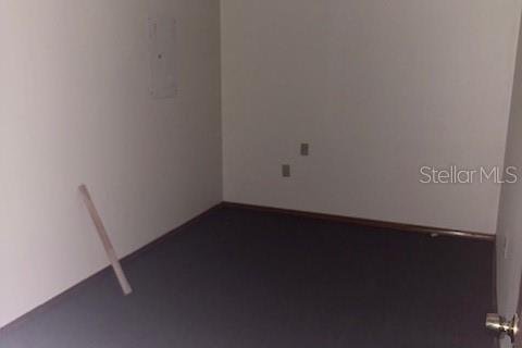 Propiedad comercial en alquiler en Spring Hill, Florida, 90.02 m2 № 1554270 - foto 7