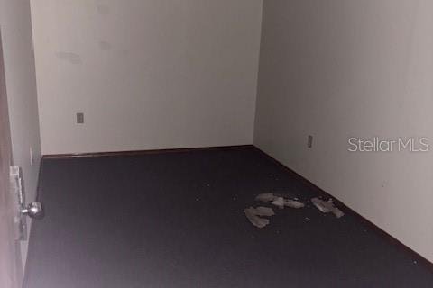 Propiedad comercial en alquiler en Spring Hill, Florida, 90.02 m2 № 1554270 - foto 5