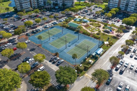 Copropriété à vendre à Pembroke Pines, Floride: 2 chambres, 99.41 m2 № 1992537 - photo 15
