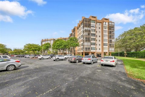 Copropriété à vendre à Pembroke Pines, Floride: 2 chambres, 99.41 m2 № 1992537 - photo 5