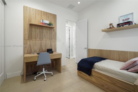 Купить виллу или дом в Дорал, Флорида 4 спальни, 209.68м2, № 1996945 - фото 22