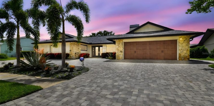 Casa en Tampa, Florida 4 dormitorios, 263.01 m2 № 1832092
