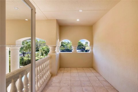 Casa en alquiler en Coral Gables, Florida, 6 dormitorios, 501.3 m2 № 2026406 - foto 25