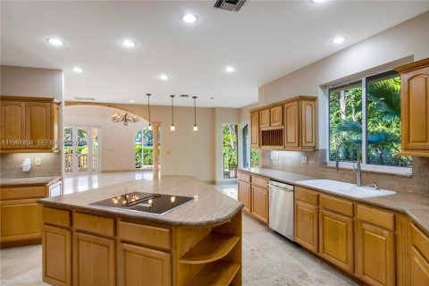 Casa en alquiler en Coral Gables, Florida, 6 dormitorios, 501.3 m2 № 2026406 - foto 15
