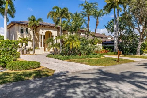 Casa en alquiler en Coral Gables, Florida, 6 dormitorios, 501.3 m2 № 2026406 - foto 3