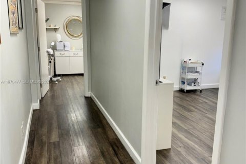 Immobilier commercial à vendre à Hallandale Beach, Floride № 2031265 - photo 14