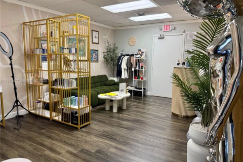 Immobilier commercial à vendre à Hallandale Beach, Floride № 2031265 - photo 17