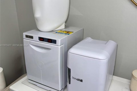 Immobilier commercial à vendre à Hallandale Beach, Floride № 2031265 - photo 12